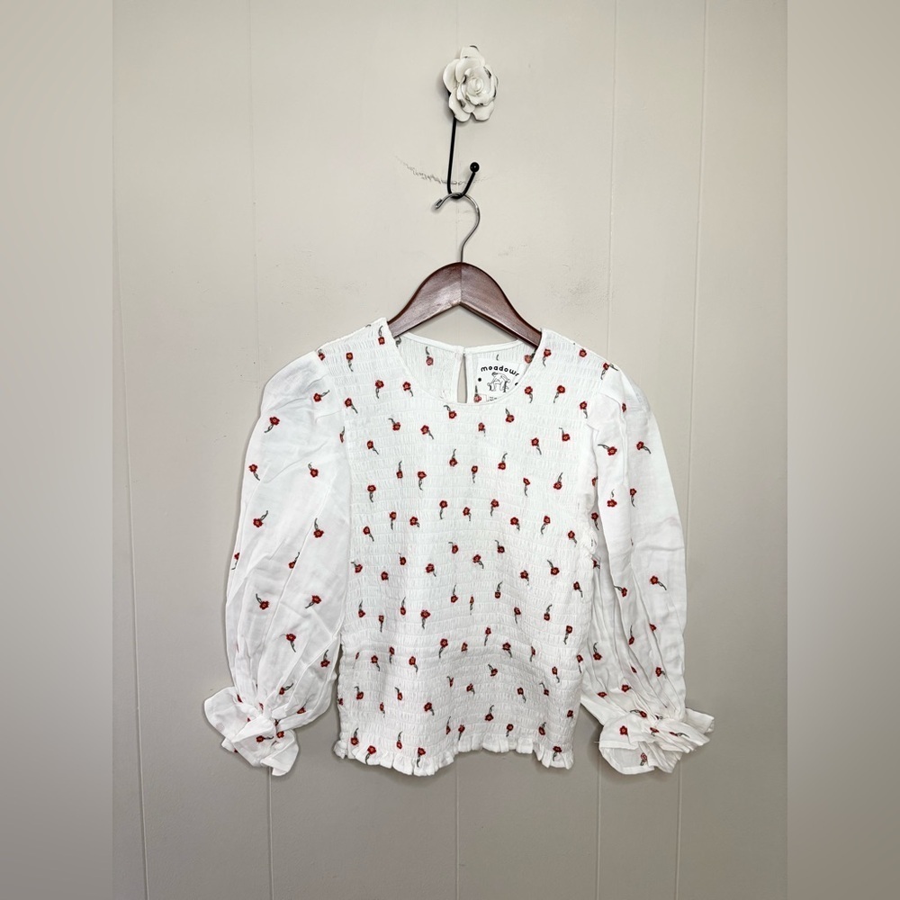 Meadows aloe shirt white smocked puff sleeve cotton rose print floral size 2